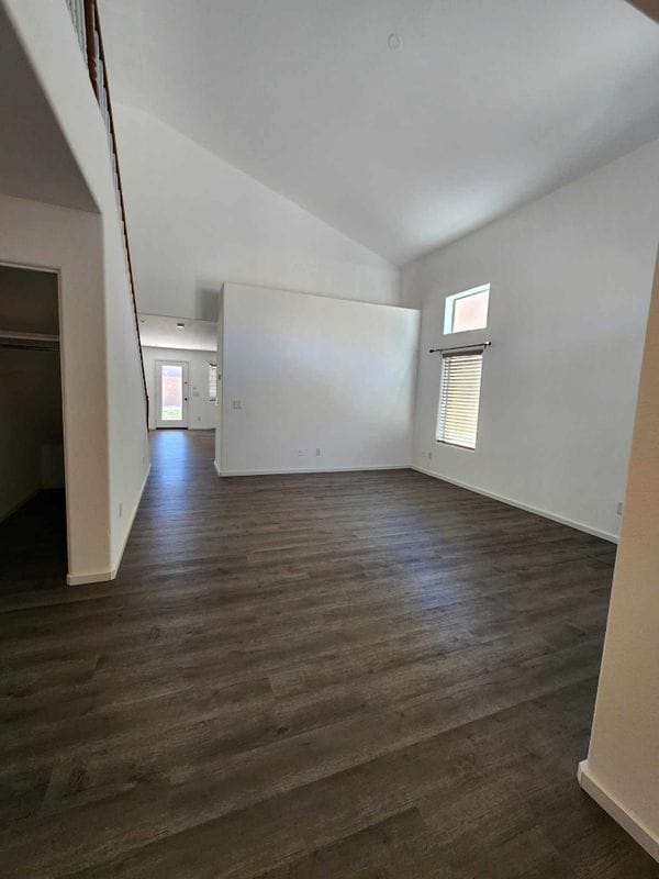 Foto del edificio - 42065 W Hillman Dr