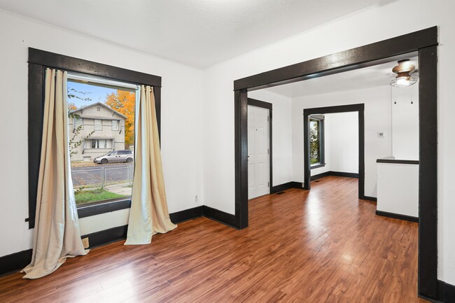 Foto del edificio - 2624 E Boone Ave