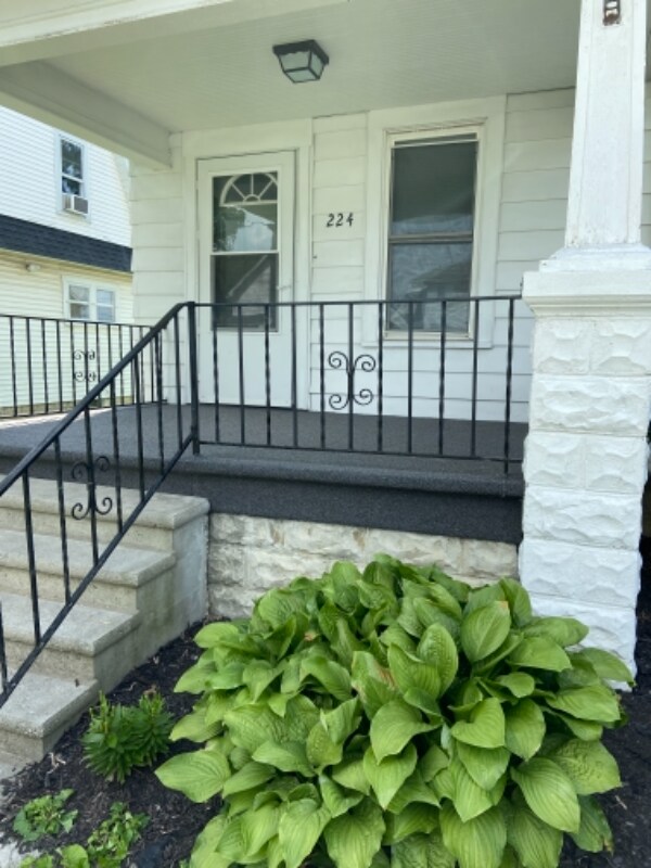 Primary Photo - 224 Clinton St