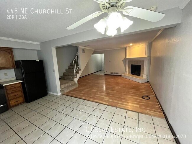 Foto del edificio - 445 NE Churchill St