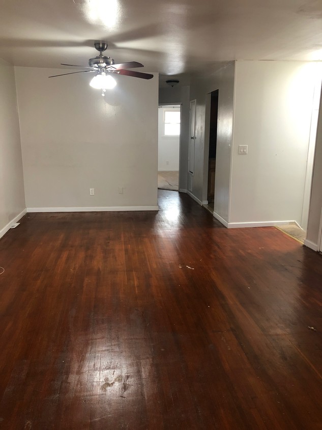 Foto principal - 1633 E 172nd St