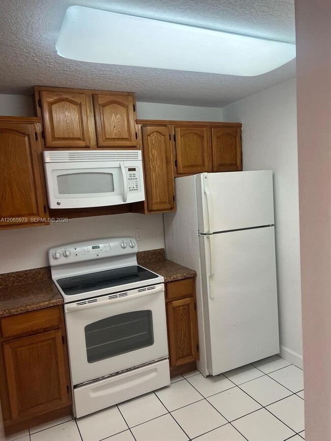 Foto del edificio - 3399 Foxcroft Rd