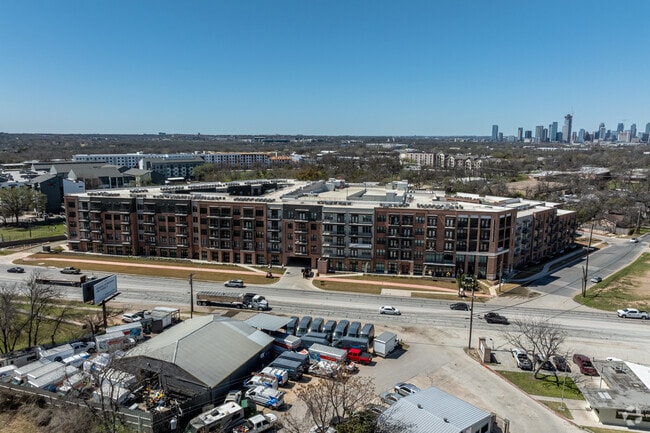 Building Photo - Eastpoint Apartments