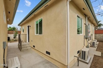 Building Photo - 148 S Parish Pl