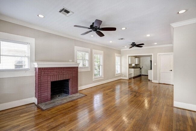 Foto del edificio - 1236 W Gray St