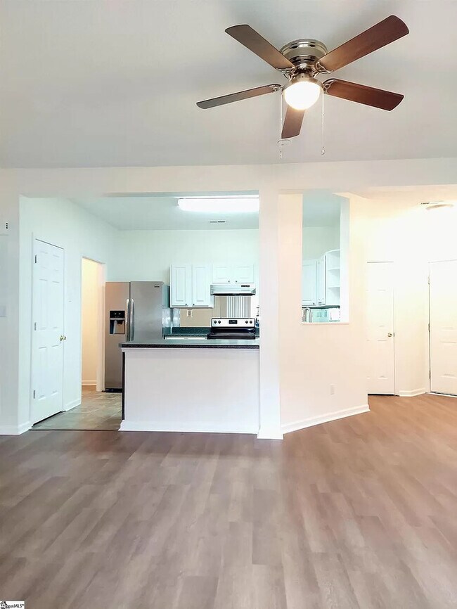 Building Photo - 111 Wexford Dr