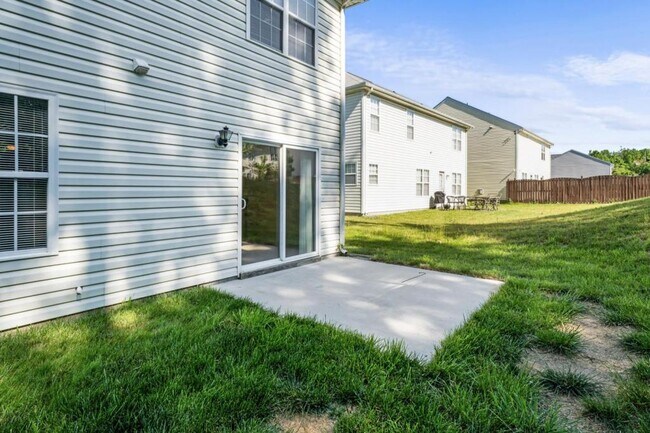 Foto del edificio - 3005 Woodbluff Dr