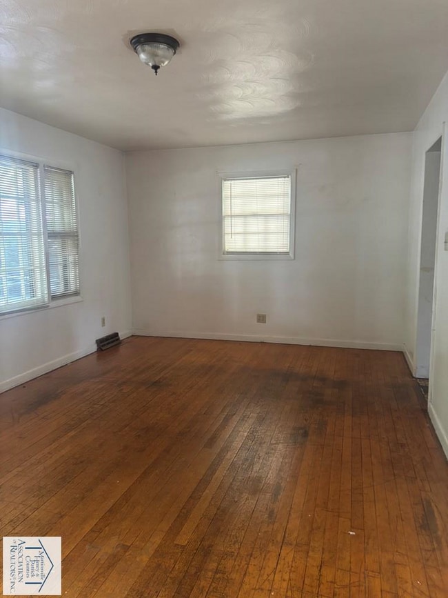 Building Photo - 840 Bassett Heights Rd