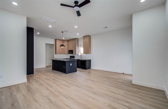 Foto del edificio - 1815 McKee St