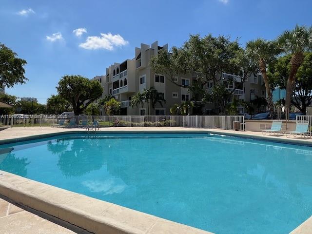 Building Photo - 7722 Camino Real