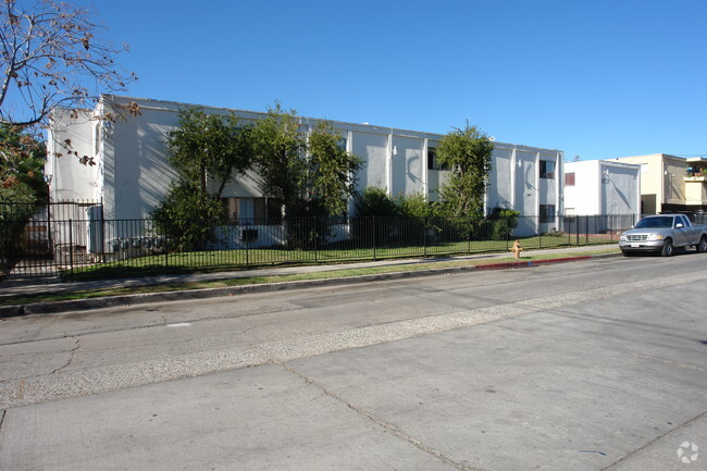 Building Photo - Burnet Garden Apartments
