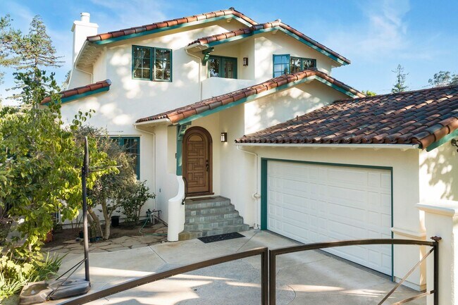 Building Photo - Gorgeous Home - Great Location!
