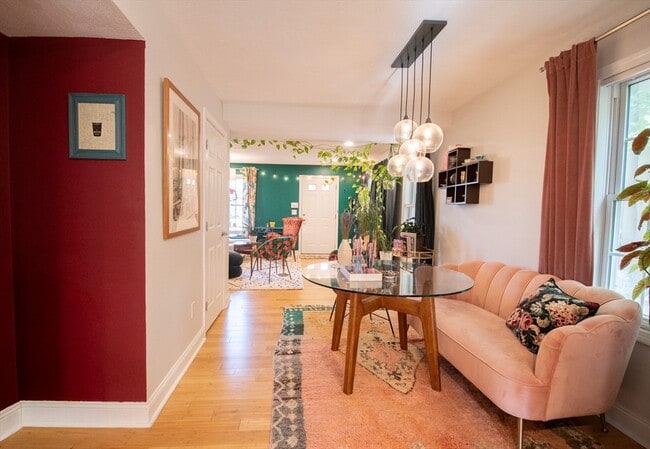 Building Photo - 40 Brattle St
