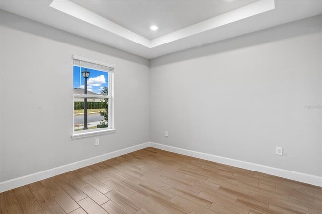 Building Photo - 512 Bellflower Way