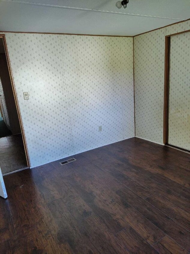 Building Photo - 4 Iron Mine Hill MHP