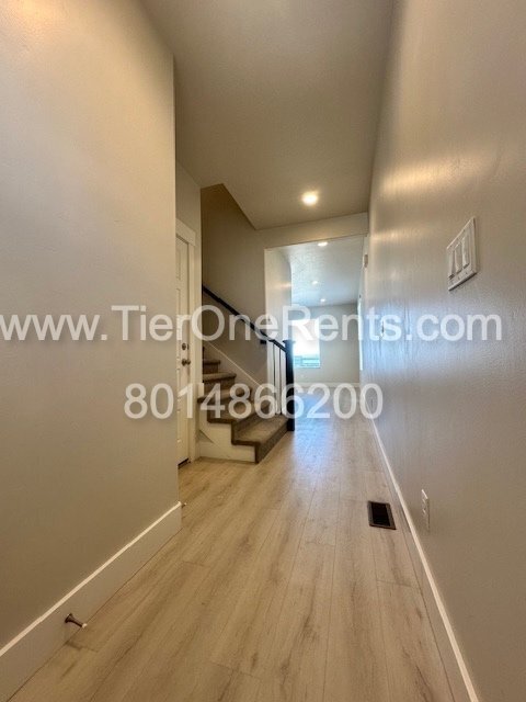 Building Photo - This property offers a NO DEPOSIT option a...