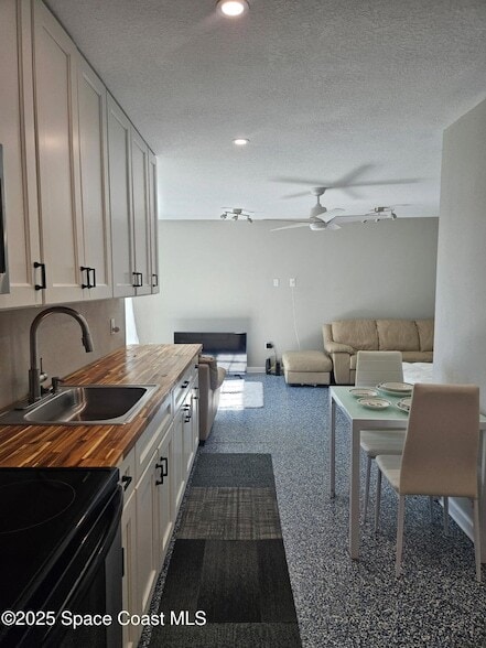 Foto del edificio - 390 W Cocoa Beach Causeway