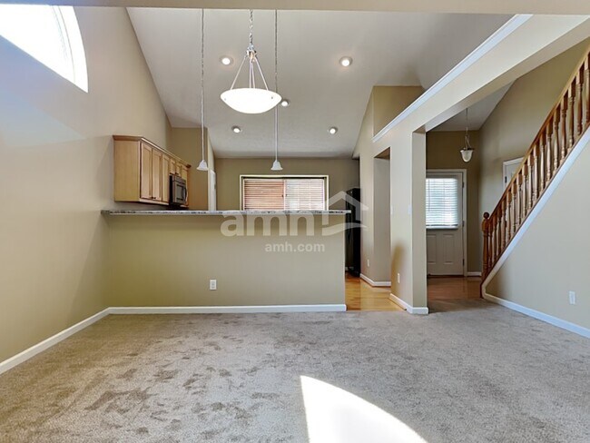 Foto del edificio - 439 Parkview Ct