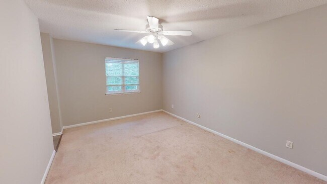 Foto del edificio - 3280 Heathstead Pl