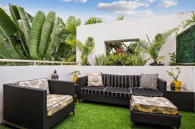 Foto del edificio - 828 3rd St