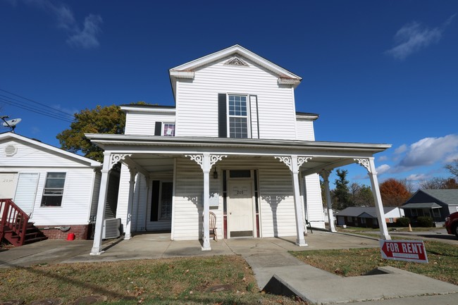 Building Photo - 203 Mill St