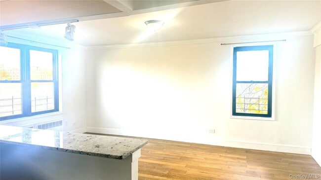 Foto del edificio - 150-40-15071 71st Ave