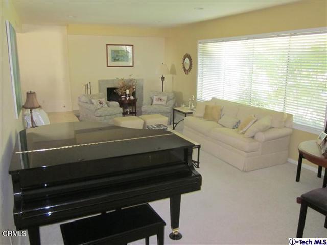 Foto del edificio - 2716 Ridgepine Dr