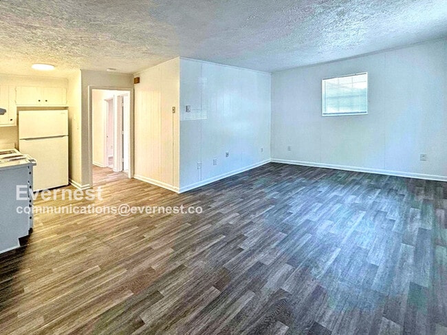 Building Photo - 5004 Alan Dr