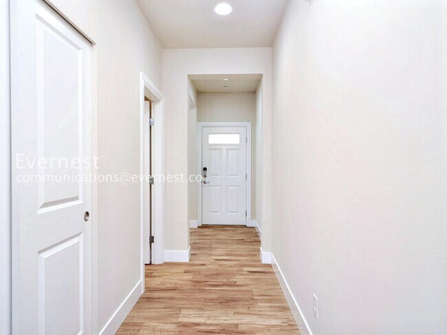 Foto del edificio - 14830 16th Pl W