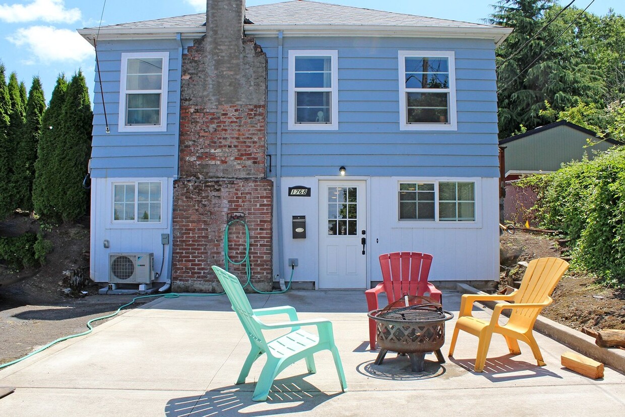 Primary Photo - 1768-1776 NE Lombard St
