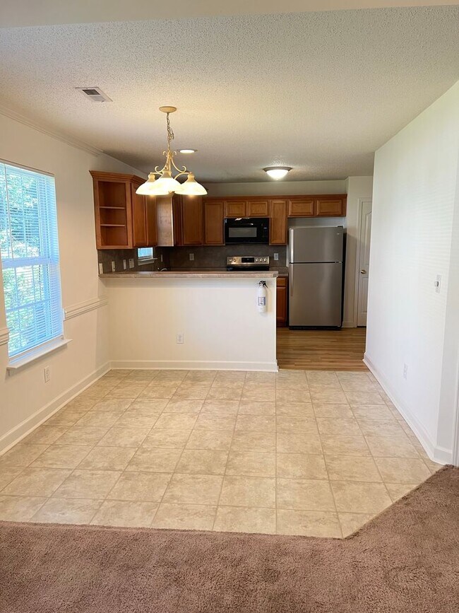 Foto del edificio - 173 Clusters Circle