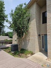 Building Photo - 3901 Chisholm Trail