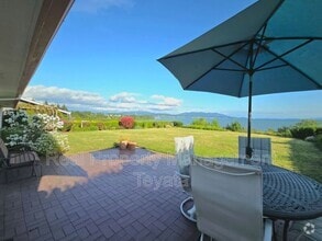 Building Photo - 3921 Cliffside Dr