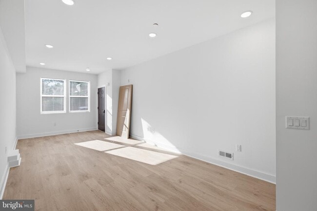 Building Photo - 2322 N 5th St