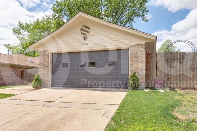 Foto del edificio - 5209 Shoregate Dr