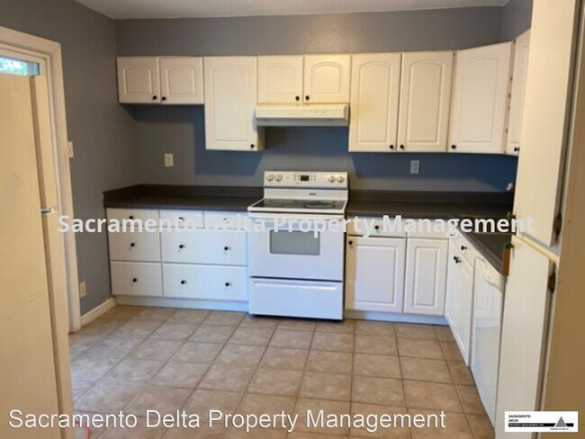 Foto del edificio - 3 br, 2.5 bath House - 151 Fairgrounds Drive