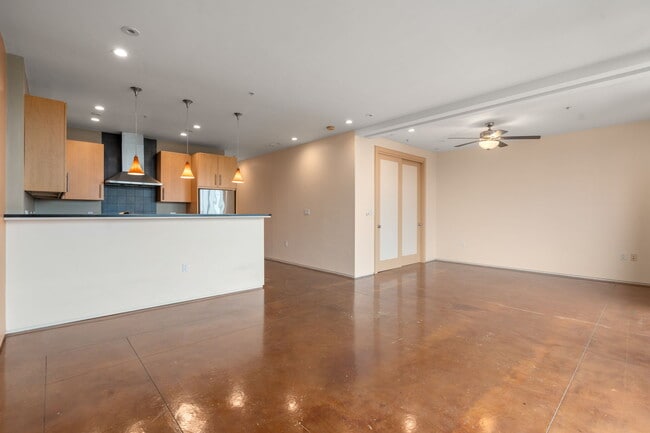 Building Photo - 36 A St