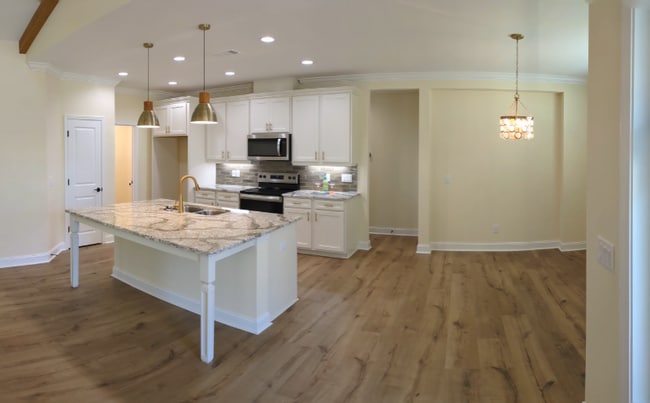 Building Photo - 91 Tropics Ave