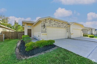 Building Photo - 9757 Grosbeak Ln