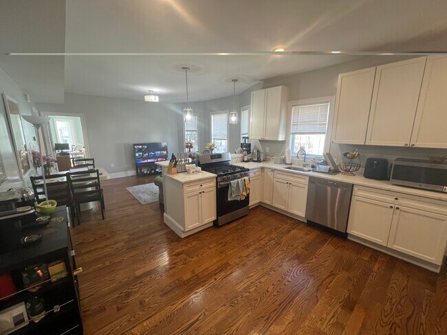 Foto del edificio - 337 Highland Ave