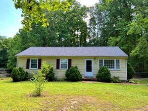 Building Photo - 9625 Shiloh Dr