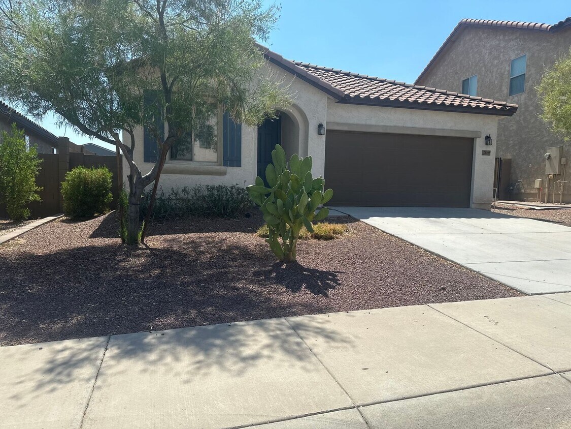 Foto principal - 3 BD + DEN IN RANCHO CABRILLO IN PEORIA