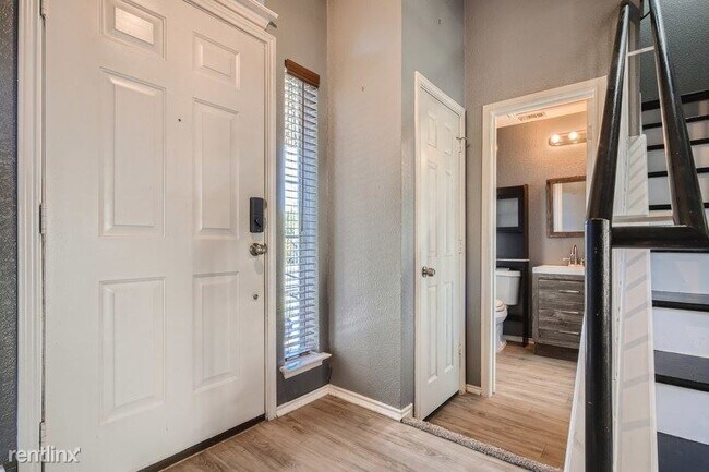 Foto del edificio - 3 br, 2.5 bath House - 2514 Jesse Owens Dr...