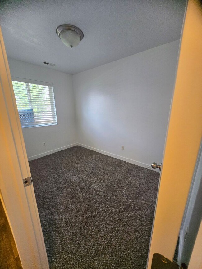 Foto del edificio - 3 Bed 2 Bath Townhouse for Rent!