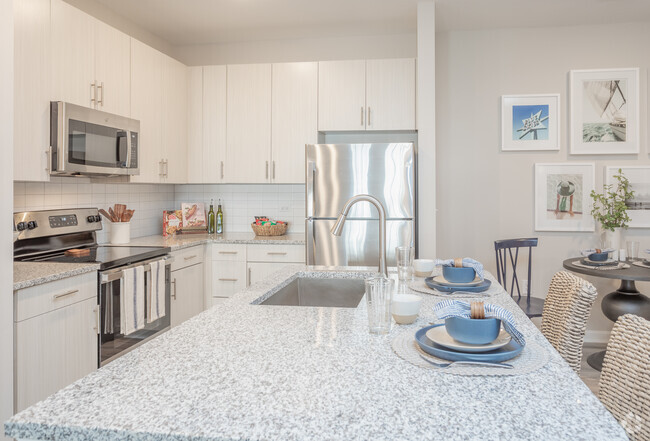 2BR, 2BA - 1181SF B2A - Cocina - Hudson Carolina Colours