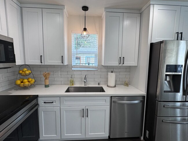 Foto del edificio - Newly Built 2024 ADU for Rent 2 Bed / 1 Bath