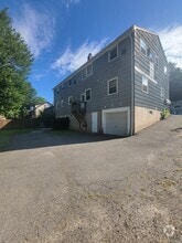 Building Photo - 359 Brook St