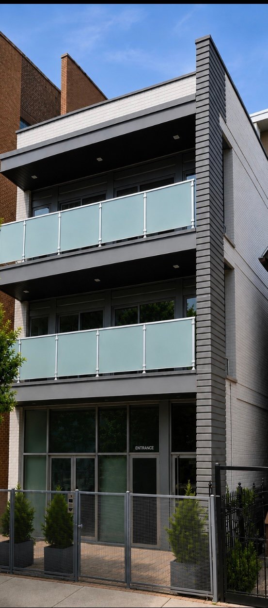 Building Photo - 2704 W Armitage Ave