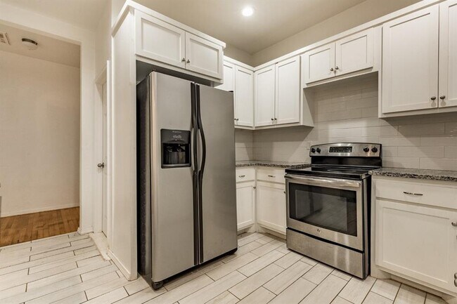 Foto del edificio - 1704 NW 33rd St