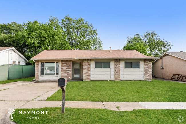 Building Photo - 1313 Rosewood Ln